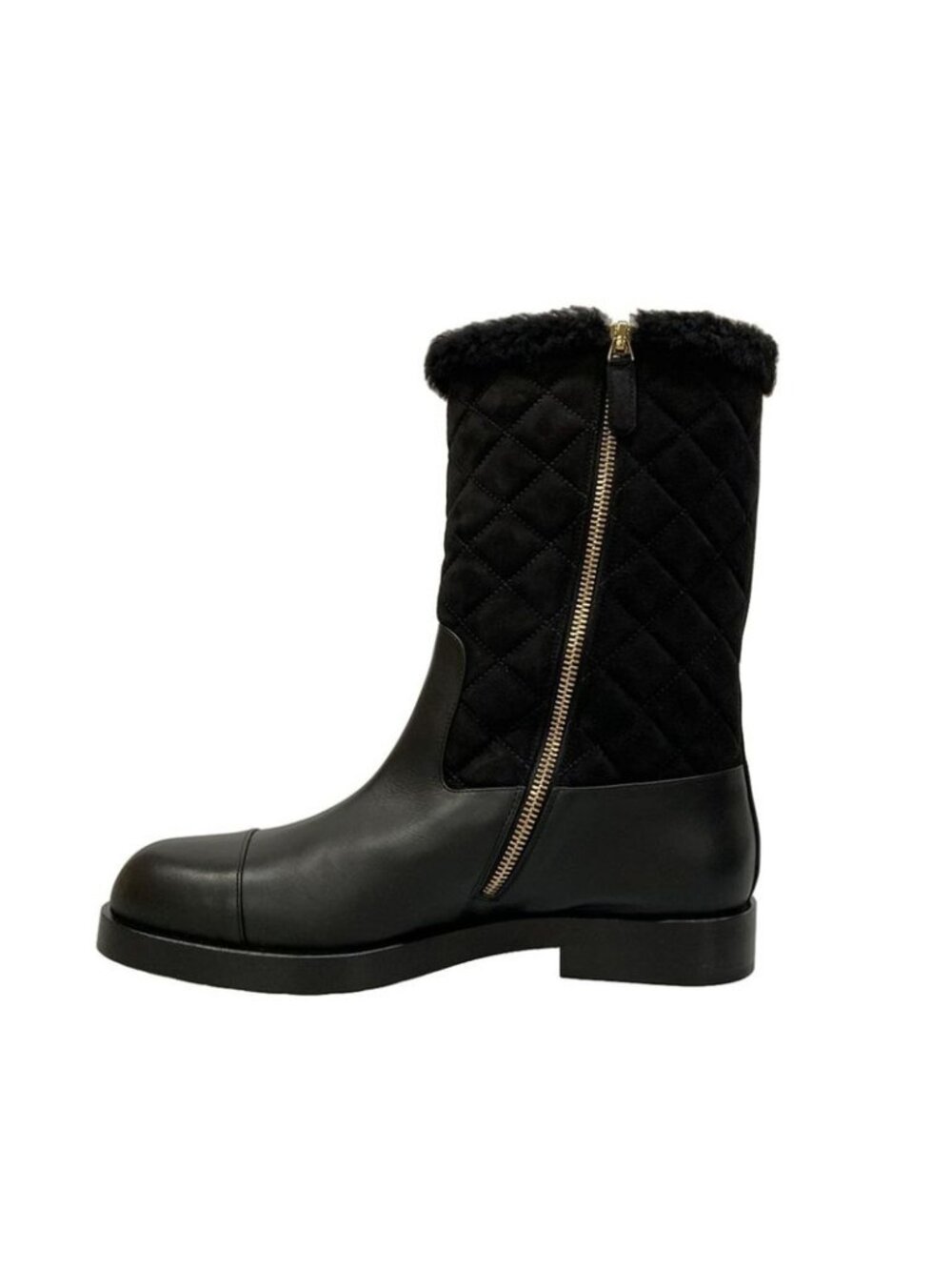 Chanel Boots 38.5 C Black Quilted Gold Leather - Picture 3 of 14